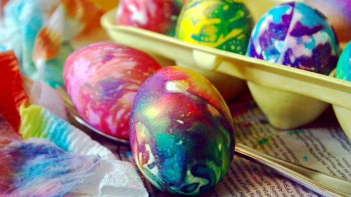 Dying eggs with food coloring