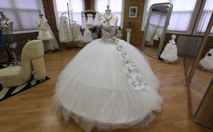 Plus size off white wedding dresses