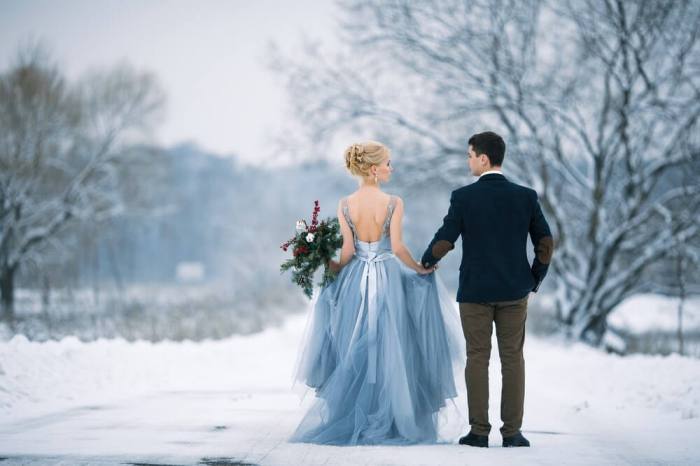 Plus size tulle wedding dress