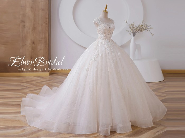 Vintage ball gown wedding dresses