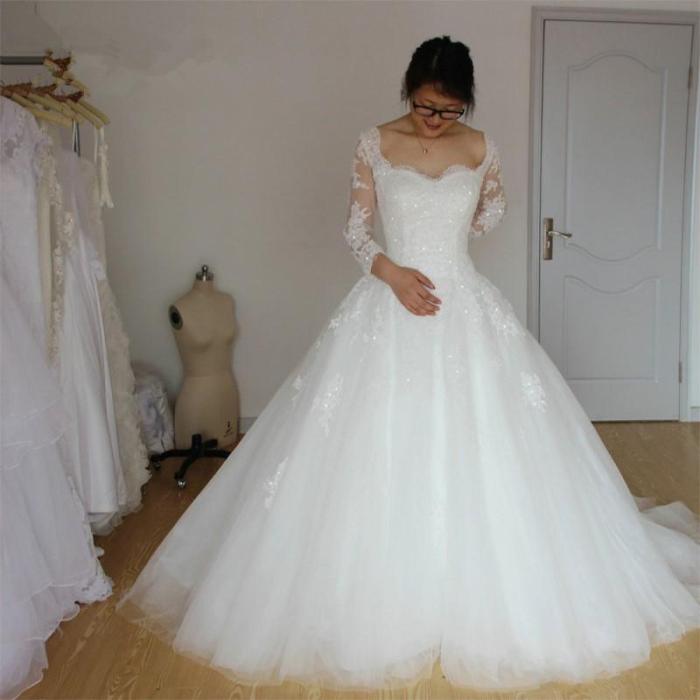 Plus size wedding dresses with tulle